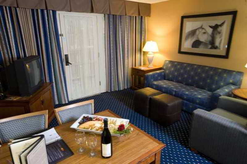 Embassy Suites By Hilton Austin Central Oda fotoğraf